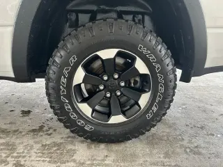 Ram 1500 2021 4x4 Rebel 4 puertas Cabina Crew 5.6 pies. Pickup SB