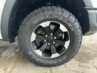 Ram 1500 2021 4x4 Rebel 4 puertas Cabina Crew 5.6 pies. Pickup SB