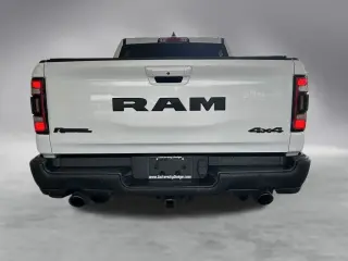 Ram 1500 2021 4x4 Rebel 4 puertas Cabina Crew 5.6 pies. Pickup SB