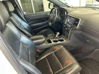 Jeep Grand Cherokee 2018 4x2 Overland 4 puertas SUV