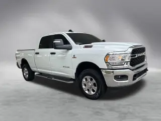 Ram 2500 2023 4x4 Big Horn 4 puertas Cabina Crew 6.3 pies. Caja corta Pickup