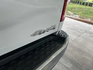 Ram 2500 2023 4x4 Big Horn 4 puertas Cabina Crew 6.3 pies. Caja corta Pickup