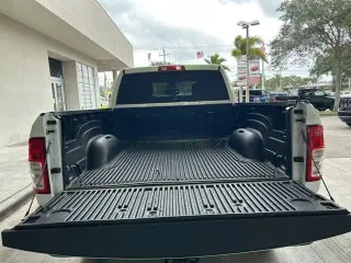 Ram 2500 2023 4x4 Big Horn 4 puertas Cabina Crew 6.3 pies. Caja corta Pickup