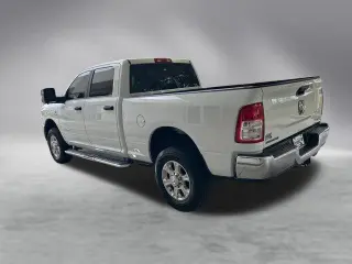 Ram 2500 2023 4x4 Big Horn 4 puertas Cabina Crew 6.3 pies. Caja corta Pickup