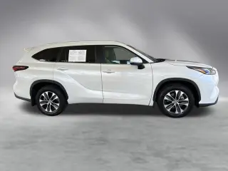 Toyota Highlander Híbrido 2024 AWD XLE 4 puertas SUV