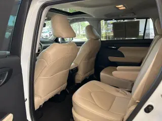 Toyota Highlander Híbrido 2024 AWD XLE 4 puertas SUV
