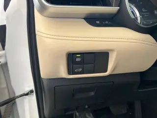 Toyota Highlander Híbrido 2024 AWD XLE 4 puertas SUV