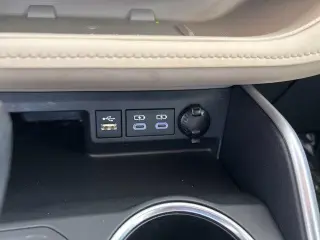 Toyota Highlander Híbrido 2024 AWD XLE 4 puertas SUV