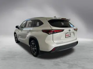 Toyota Highlander Híbrido 2024 AWD XLE 4 puertas SUV
