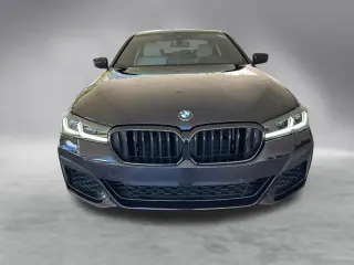 Serie 5 de BMW 2023 540i Sedan 4 puertas