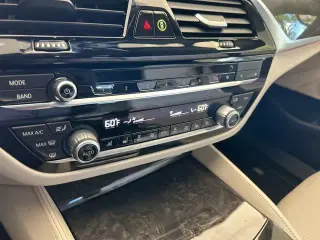 Serie 5 de BMW 2023 540i Sedan 4 puertas