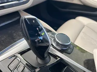 Serie 5 de BMW 2023 540i Sedan 4 puertas