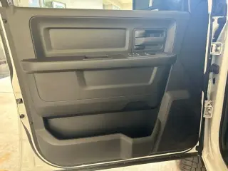 Ram 2500 2025 4x4 Tradesman 4 puertas Cabina Crew 8 pies LB Pickup