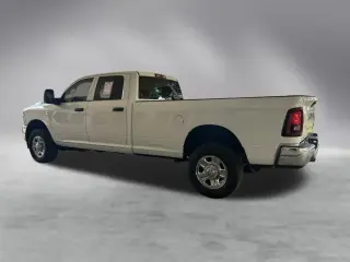 Ram 2500 2025 4x4 Tradesman 4 puertas Cabina Crew 8 pies LB Pickup
