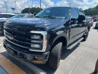 Ford F-250 Super Duty 2024 4x4 XL Cabina Crew 4 puertas 6.8 pies. Pickup SB