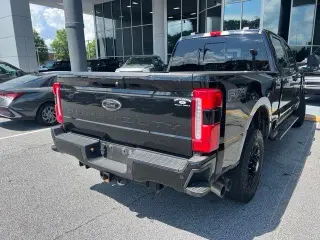Ford F-250 Super Duty 2024 4x4 XL Cabina Crew 4 puertas 6.8 pies. Pickup SB