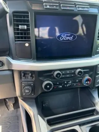 Ford F-250 Super Duty 2024 4x4 XL Cabina Crew 4 puertas 6.8 pies. Pickup SB