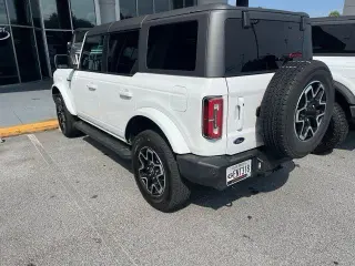 Ford Bronco 2024 4x4 Outer Banks 4 puertas SUV
