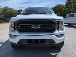 Ford F-150 2023 4x4 Limited 4 puertas SuperCrew 5.5 pies. Caja corta