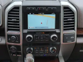 Ford F-150 2019 4x4 XL 4 puertas SuperCrew 5.5 pies. SB