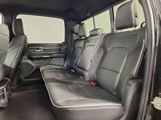 Ram 1500 2025 4x4 Laramie 4 puertas Cabina Crew 5.6 pies. SB Pickup