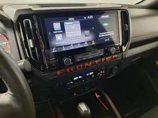 Nissan Frontier 2025 4x2 PRO-X 4 puertas Cabina Crew 5 pies. SB