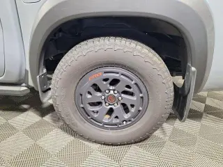Nissan Frontier 2025 4x2 PRO-X 4 puertas Cabina Crew 5 pies. SB