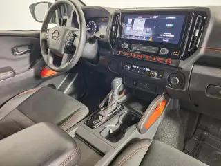 Nissan Frontier 2025 4x2 PRO-X 4 puertas Cabina Crew 5 pies. SB