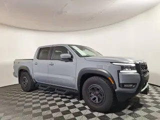Nissan Frontier 2025 4x2 PRO-X 4 puertas Cabina Crew 5 pies. SB