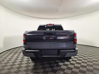 Nissan Frontier 2025 4x2 PRO-X 4 puertas Cabina Crew 5 pies. SB