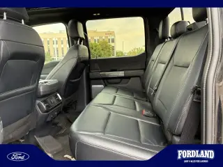 Ford F-150 2023 4x4 XL 4 puertas SuperCrew 5.5 pies SB