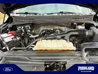 Ford F-150 2023 4x4 XL 4 puertas SuperCrew 5.5 pies SB
