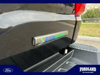 Ford F-150 2023 4x4 XL 4 puertas SuperCrew 5.5 pies SB