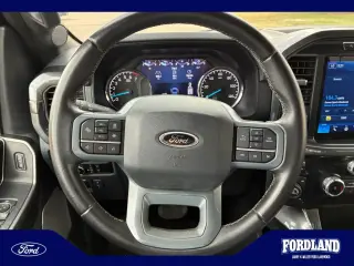 Ford F-150 2023 4x4 XL 4 puertas SuperCrew 5.5 pies SB