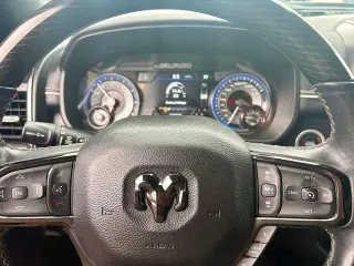 Ram 1500 2022 4x2 Limited 4 puertas Crew Cab 1.93 m Pickup