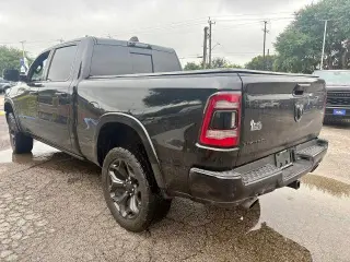 Ram 1500 2022 4x2 Limited 4 puertas Crew Cab 1.93 m Pickup