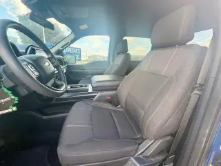 Ford F-150 2025 4x2 STX 4 puertas SuperCrew 5.5 pies. Caja corta
