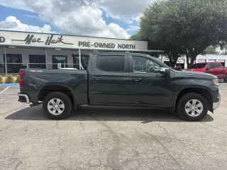 Chevrolet Silverado 1500 2025 4x4 LT 4 puertas Cabina Crew 5.8 pies. SB con 1LT