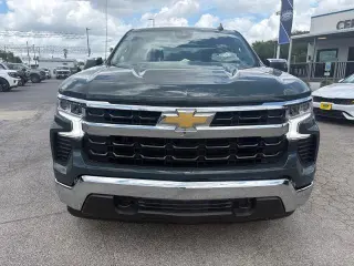 Chevrolet Silverado 1500 2025 4x4 LT 4 puertas Cabina Crew 5.8 pies. SB con 1LT
