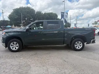 Chevrolet Silverado 1500 2025 4x4 LT 4 puertas Cabina Crew 5.8 pies. SB con 1LT