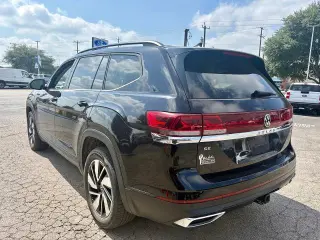 Volkswagen Atlas 2024 AWD SE 4Motion 4 puertas SUV con Tecnología