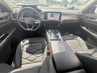 Volkswagen Atlas 2024 AWD SE 4Motion 4 puertas SUV con Tecnología