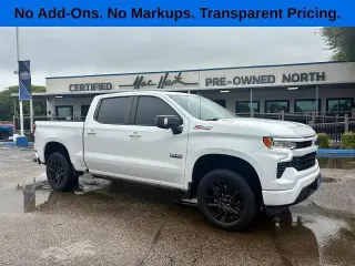 Chevrolet Silverado 1500 2023 4x4 RST 4 puertas Cabina Crew 5.8 pies. SB