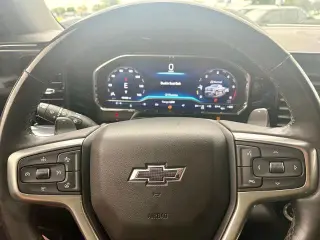Chevrolet Silverado 1500 2023 4x4 RST 4 puertas Cabina Crew 5.8 pies. SB