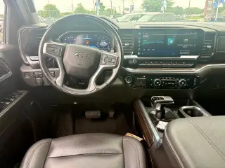 Chevrolet Silverado 1500 2023 4x4 RST 4 puertas Cabina Crew 5.8 pies. SB