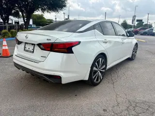 Nissan Altima 2021 2.0 SR 4 puertas Sedan