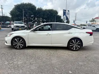 Nissan Altima 2021 2.0 SR 4 puertas Sedan