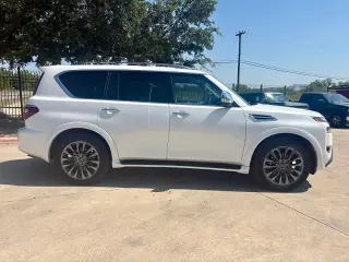 Nissan Armada 2023 4x4 Platinum 4 puertas SUV