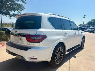 Nissan Armada 2023 4x4 Platinum 4 puertas SUV