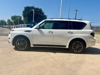 Nissan Armada 2023 4x4 Platinum 4 puertas SUV